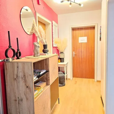 Homestay Doppelzimmer 2 I Geteiltes Bad & Kueche I Mit Dem Nur 4 Min Bis Zum Hauptbahnhof Freiburg im Breisgau