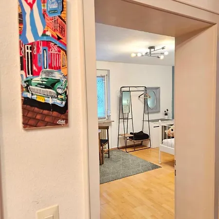 Quarto em Acomodações Particulares Doppelzimmer In Privathaus Ii Geteiltes Bad & Kueche I Mit Dem 4 Min Bis Zum Hbf Friburgo em Brisgóvia