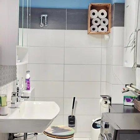 Quarto em Acomodações Particulares Doppelzimmer In Privathaus Ii Geteiltes Bad & Kueche I Mit Dem 4 Min Bis Zum Hbf