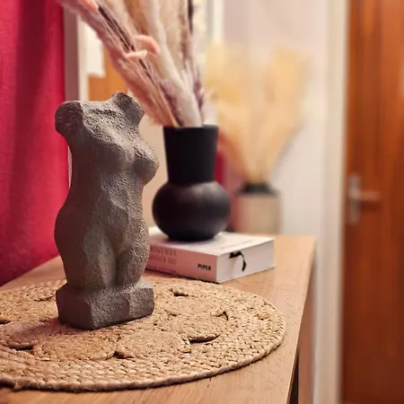 Doppelzimmer In Privathaus Ii Geteiltes Bad & Kueche I Mit Dem 4 Min Bis Zum Hbf *