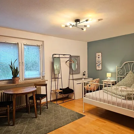 Doppelzimmer In Privathaus Ii Geteiltes Bad & Kueche I Mit Dem 4 Min Bis Zum Hbf Fryburg Bryzgowijski