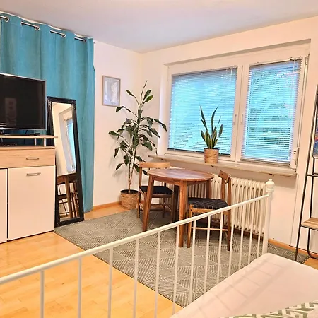 Quarto em Acomodações Particulares Doppelzimmer In Privathaus Ii Geteiltes Bad & Kueche I Mit Dem 4 Min Bis Zum Hbf *