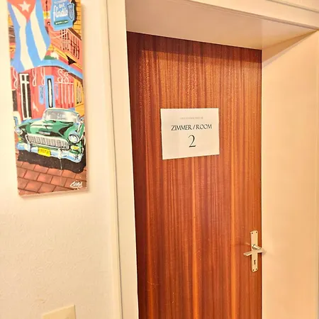Doppelzimmer 2 I Geteiltes Bad & Kueche I Mit Dem Nur 4 Min Bis Zum Hauptbahnhof